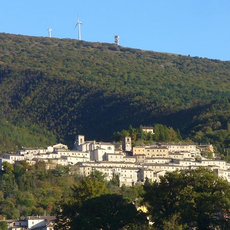 Il Risveglio Dei Sensi Villa Fossato di Vico Kültér fotó