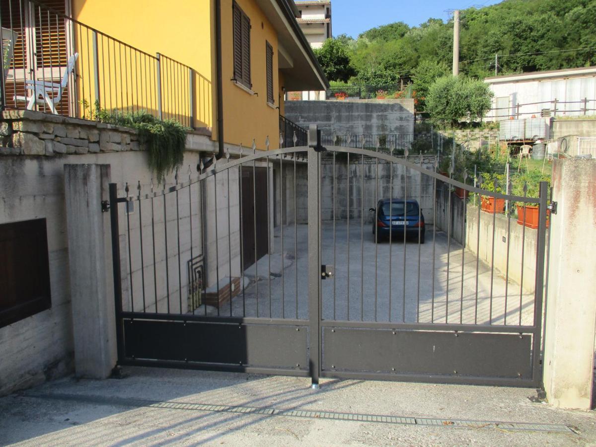Il Risveglio Dei Sensi Villa Fossato di Vico Kültér fotó