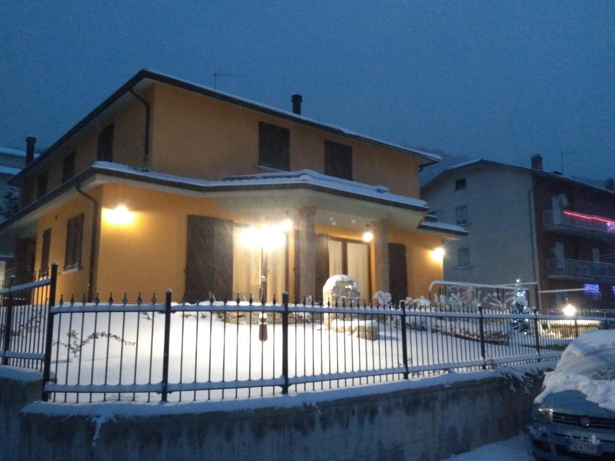 Il Risveglio Dei Sensi Villa Fossato di Vico Kültér fotó